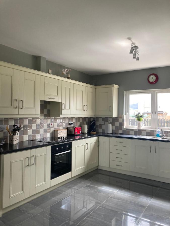 2 Sea Crest Bundoran Villa Bagian luar foto